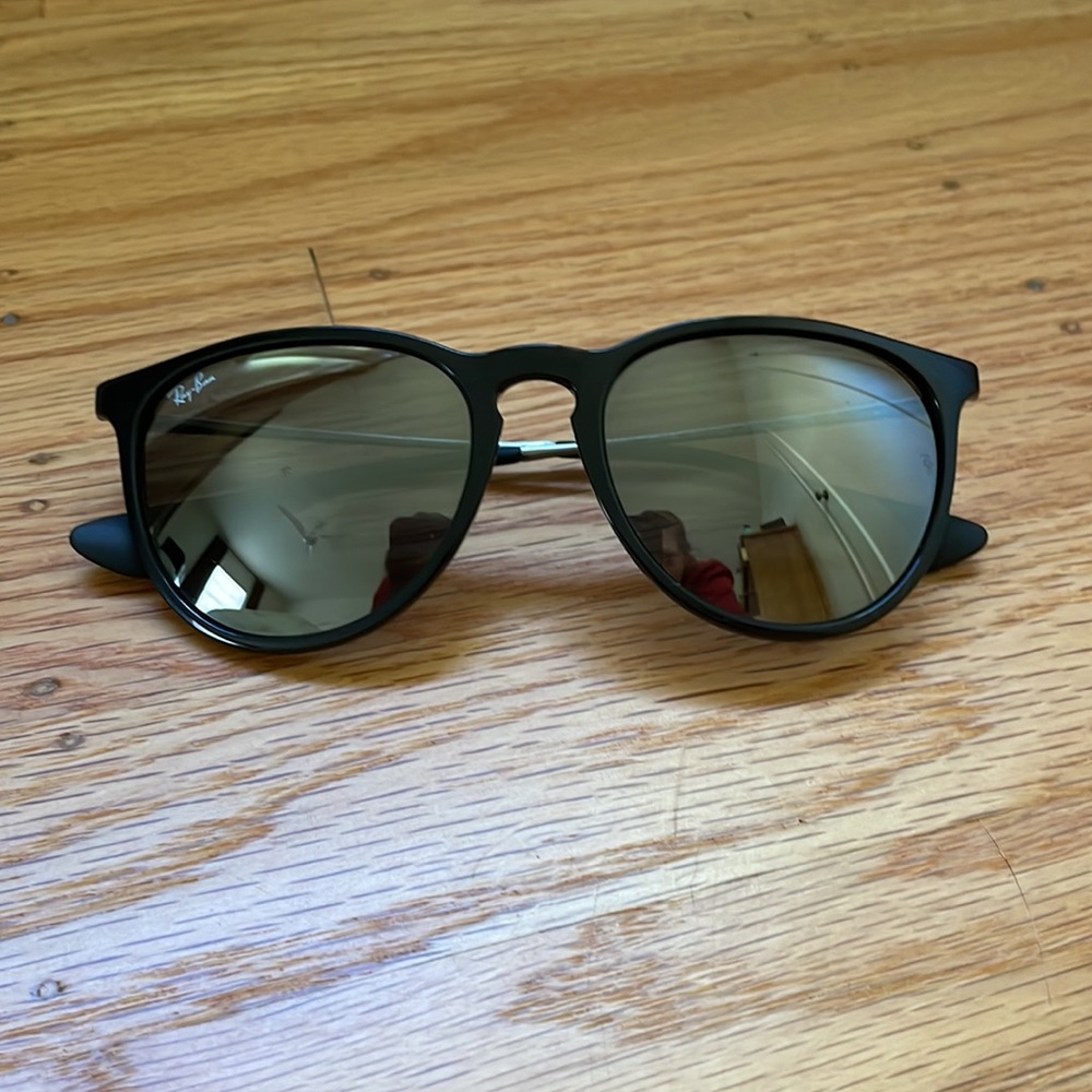 Black Ray-Ban Erika sunglasses with mirrored lenses